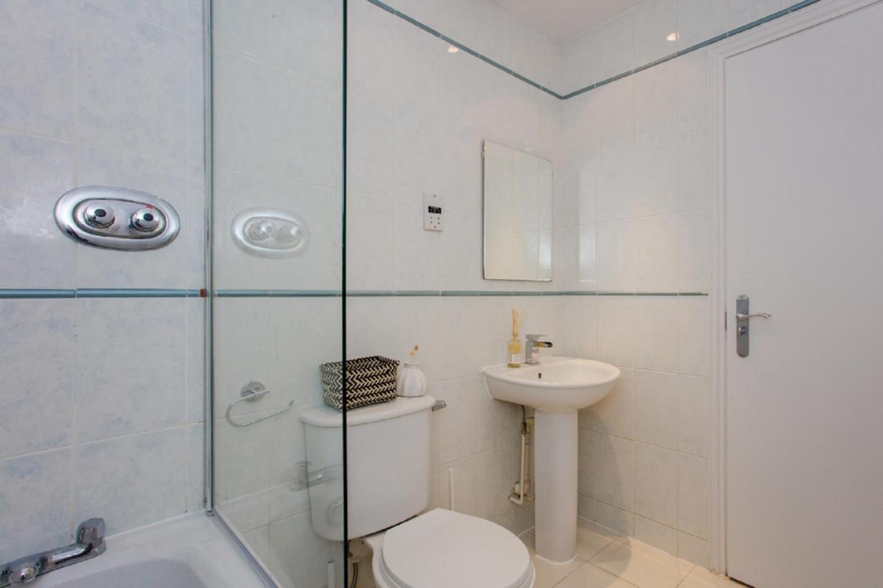 The Sparkford Gardens - Lovely 2Bdr With Balcony London Ngoại thất bức ảnh